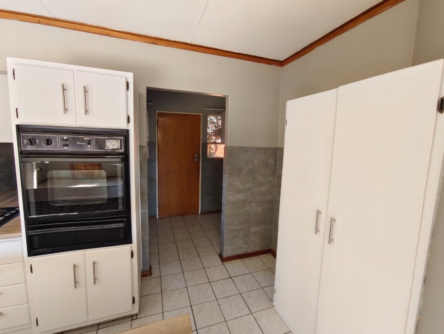 To Let 3 Bedroom Property for Rent in Langenhovenpark Free State